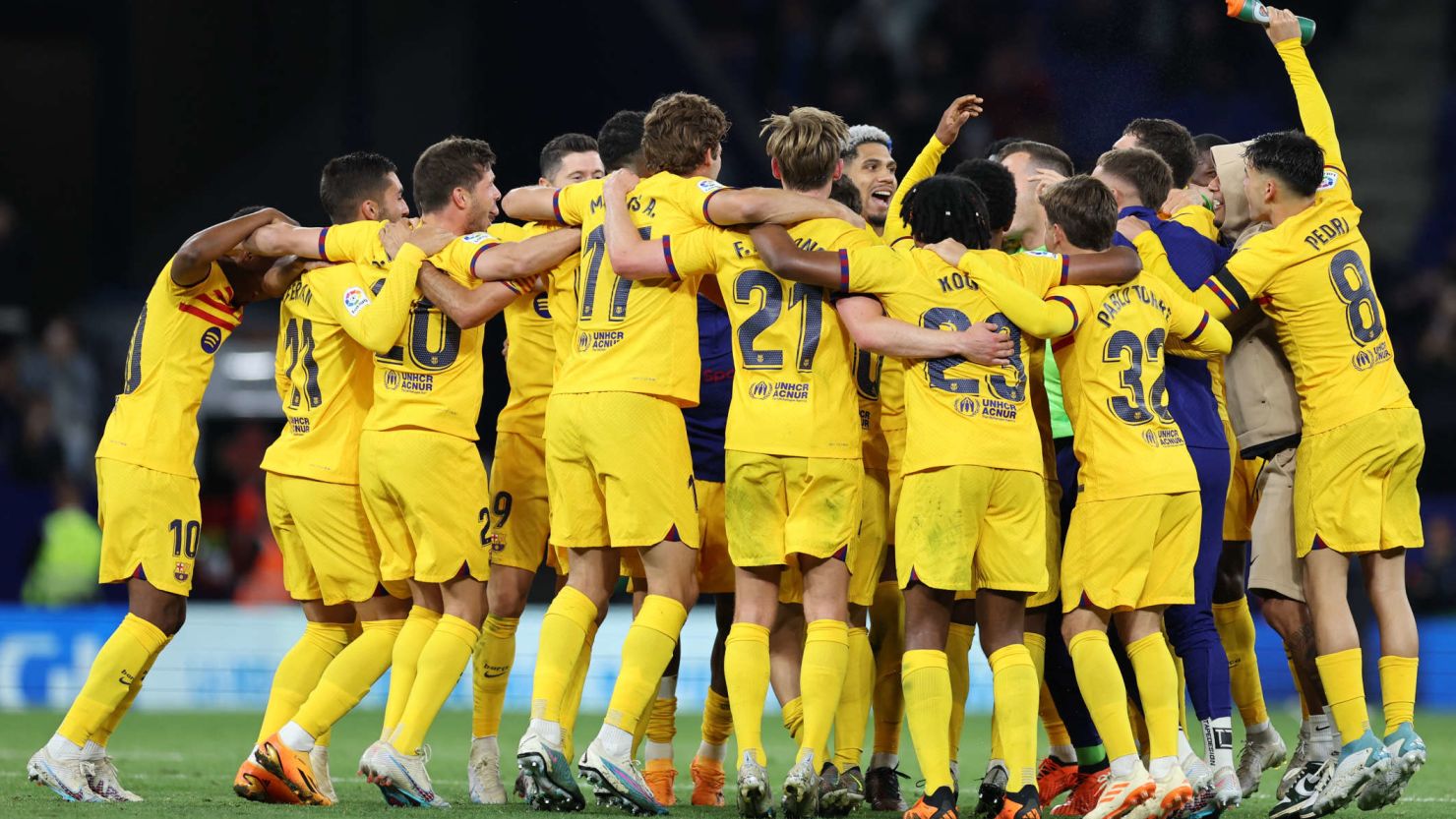 赛中依靠团 赛中依靠团